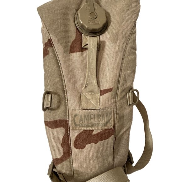 Camelbak ThermoBak 100oz Hydration 8465-01-505-4762 Desert Camo 60184 w/Bladder - Picture 2 of 6